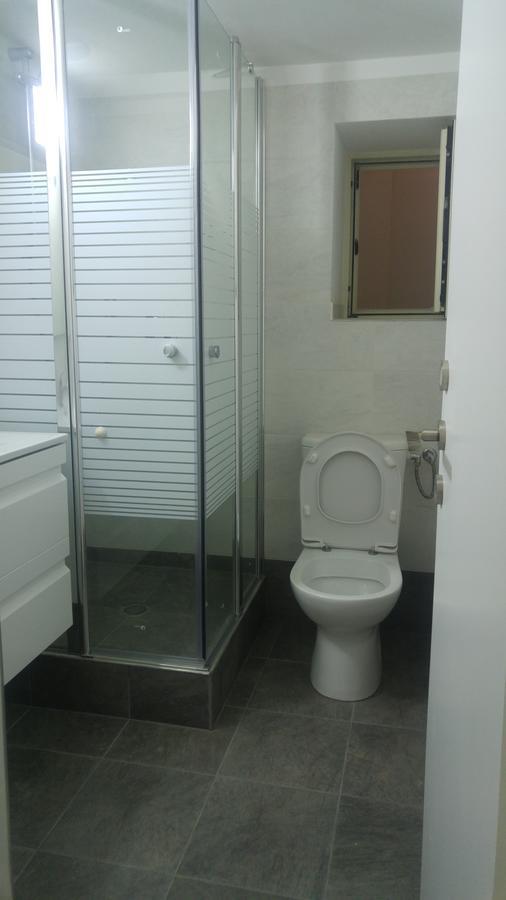 Sabba'S Apartment Kefar Sava Bagian luar foto